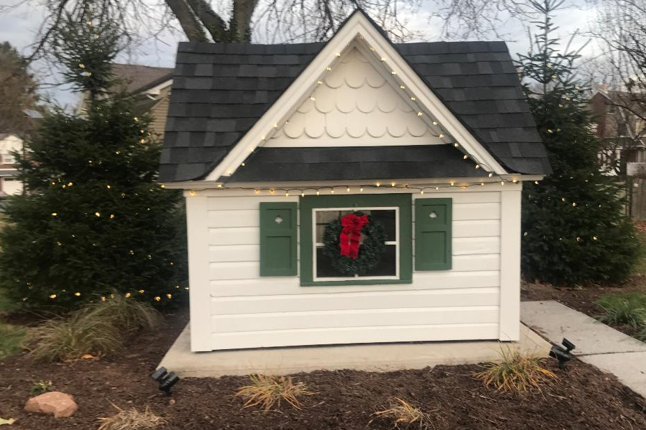 Neil Parrot Playhouse